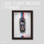 VOITURE MINIATURE SOUS CADRE