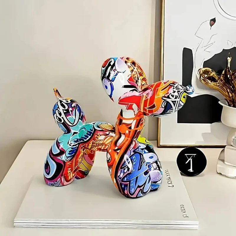 Sculpture de chien ballon en plastique laqué motifs graffiti