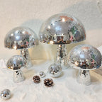 Champignons décoratifs recouverts de facettes miroir